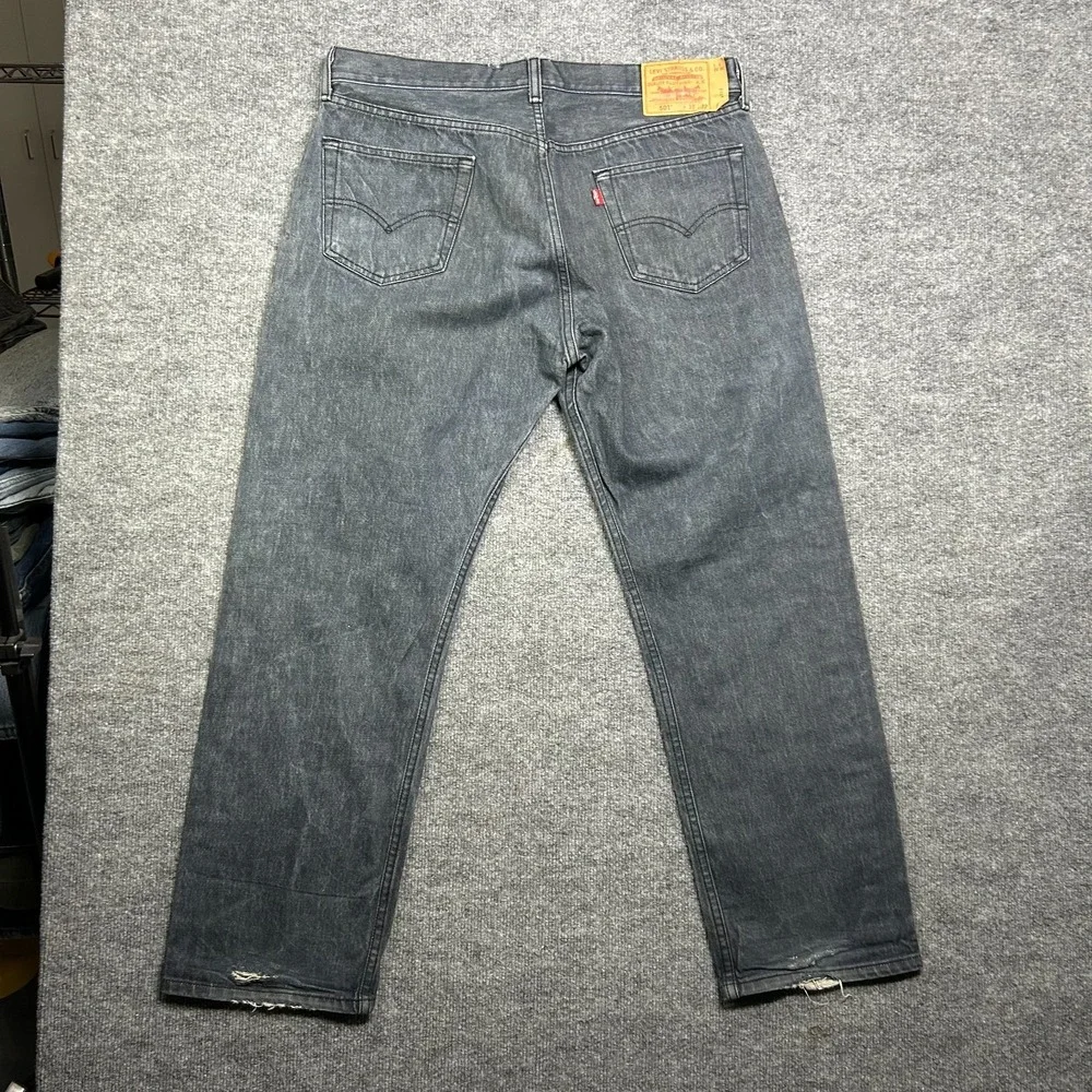 Levi's‎ 501 Jeans Men's Gray Denim Straight Pockets Button Fly Classic - 38X30